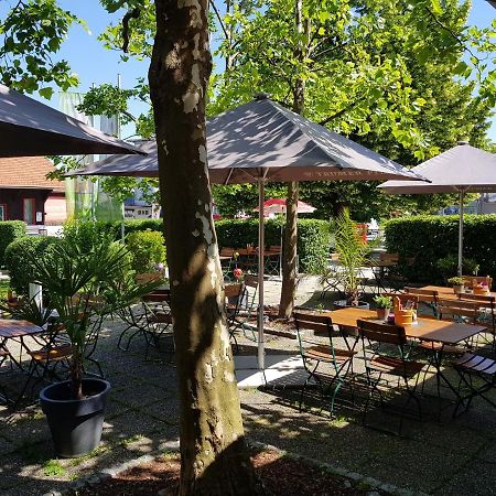 Gasthof Zur Strass Eugendorf Esterno foto