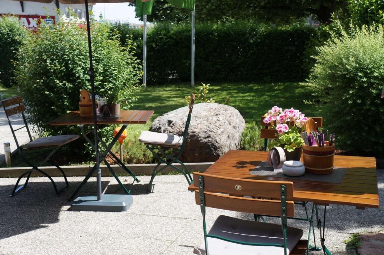 Gasthof Zur Strass Eugendorf Esterno foto